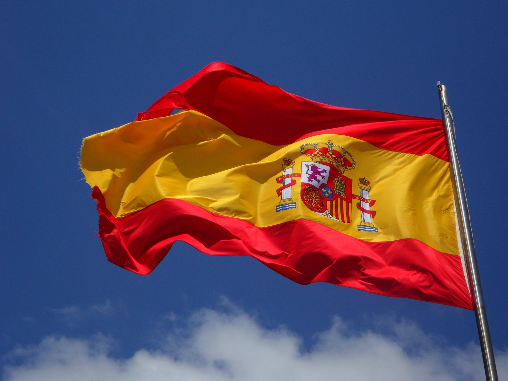 spain-flag-flutter-spanish-54097.jpeg