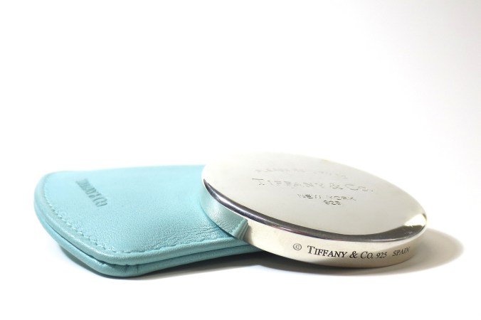 pixabay-sarakgraves-tiffany-3132922_1920